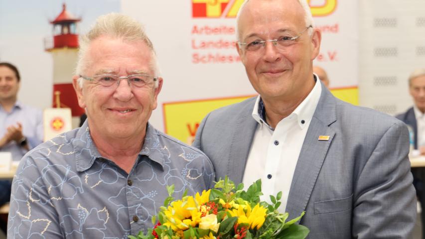 Dank an Wolfgang Hein (li.) für seine engagierte Arbeit in der Landeskontrollkommission.